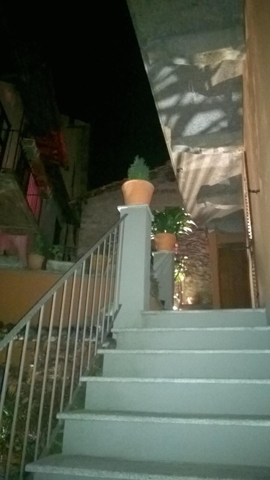 דירות בלאג'יו Relais Ai Campi חדר תמונה