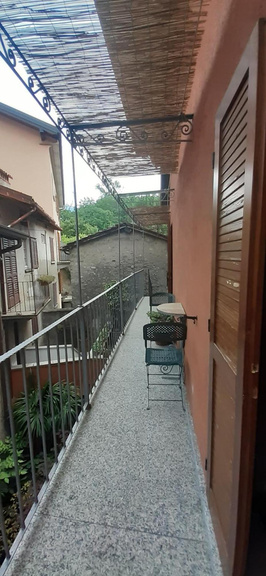 דירות בלאג'יו Relais Ai Campi חדר תמונה