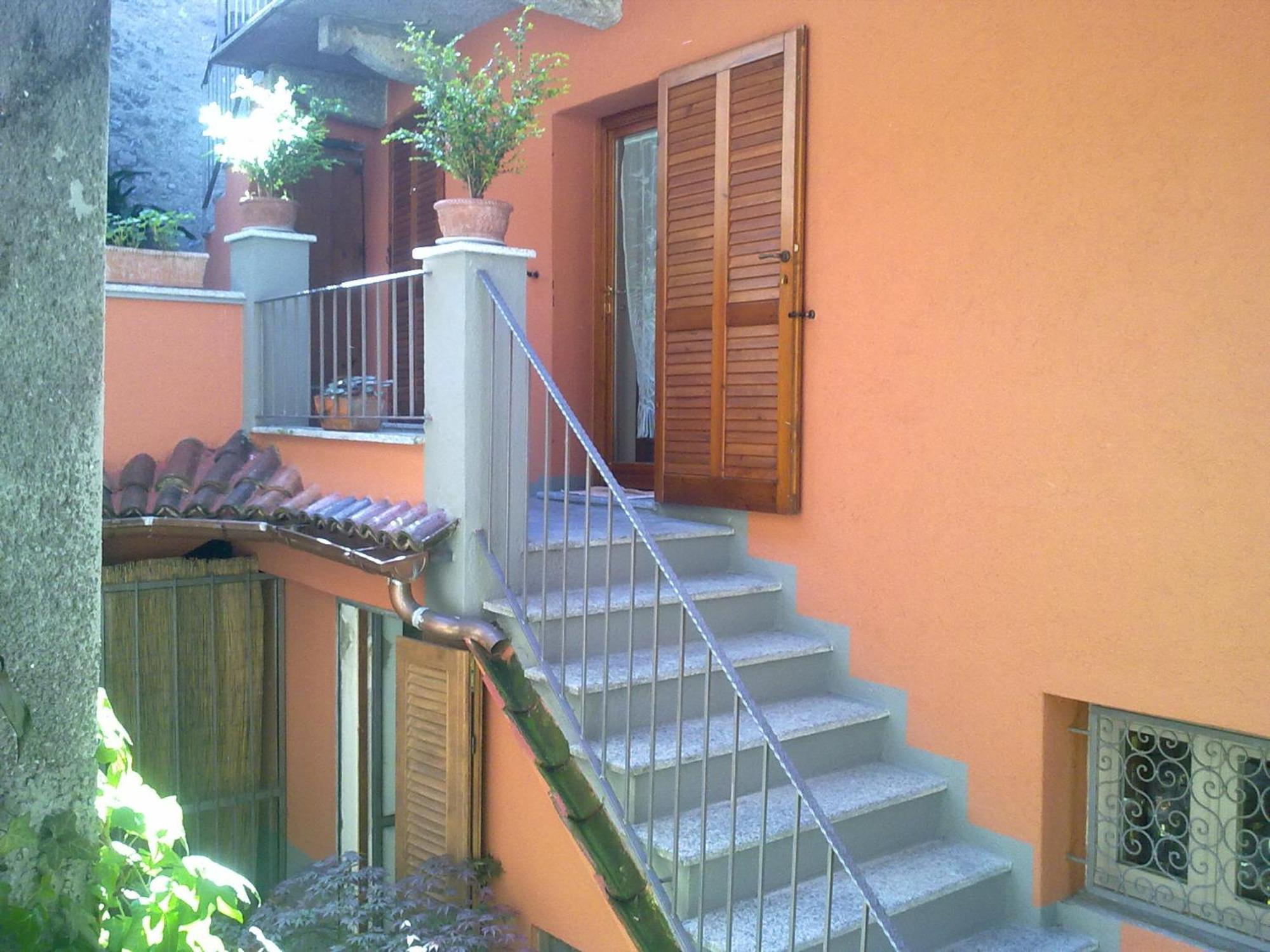 דירות בלאג'יו Relais Ai Campi חדר תמונה